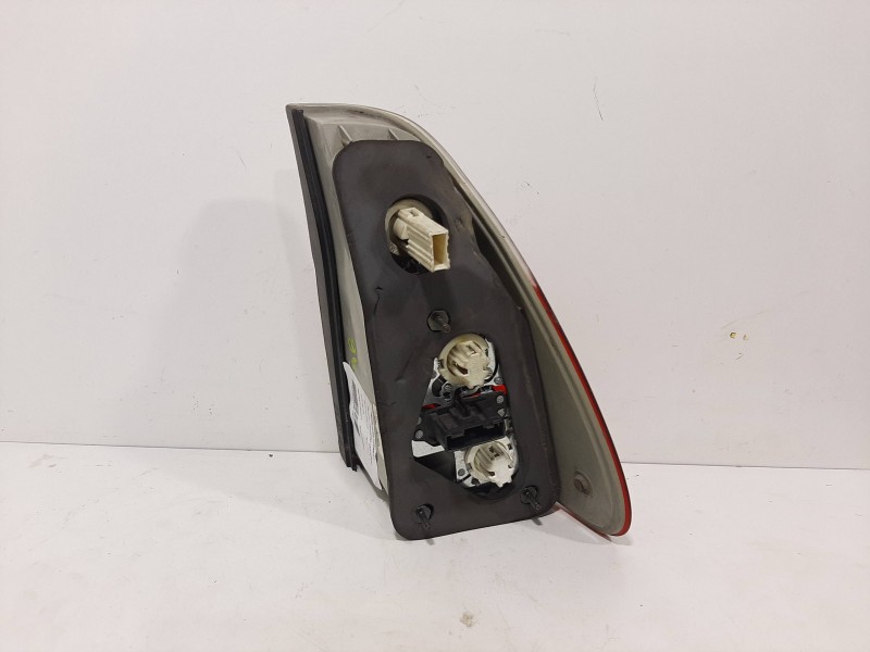 Recambio de piloto trasero izquierdo para bmw x5 (e53) 3.0i referencia OEM IAM 63217164471  