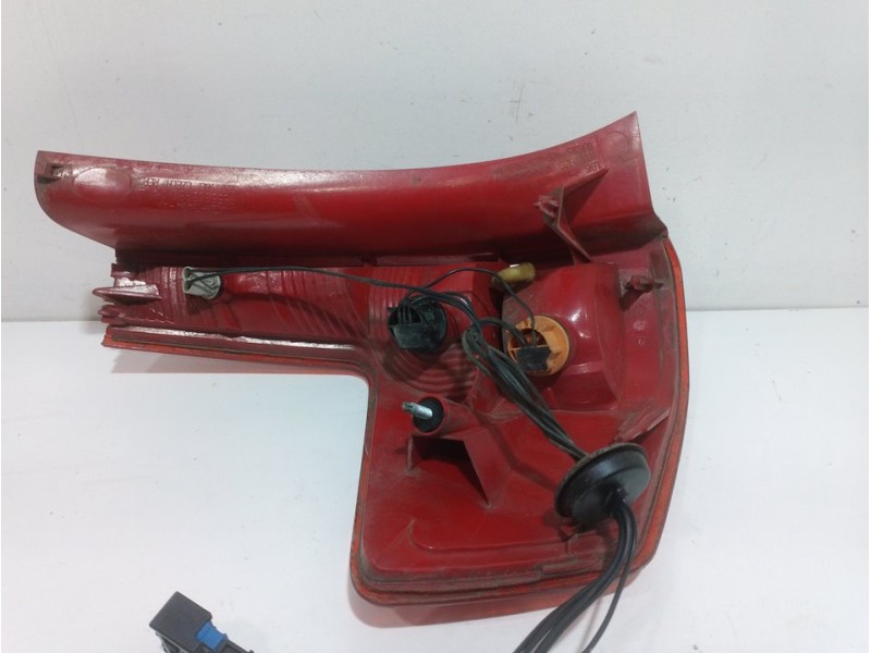 Recambio de piloto trasero derecho para citroën c4 berlina sx referencia OEM IAM 6351T8  