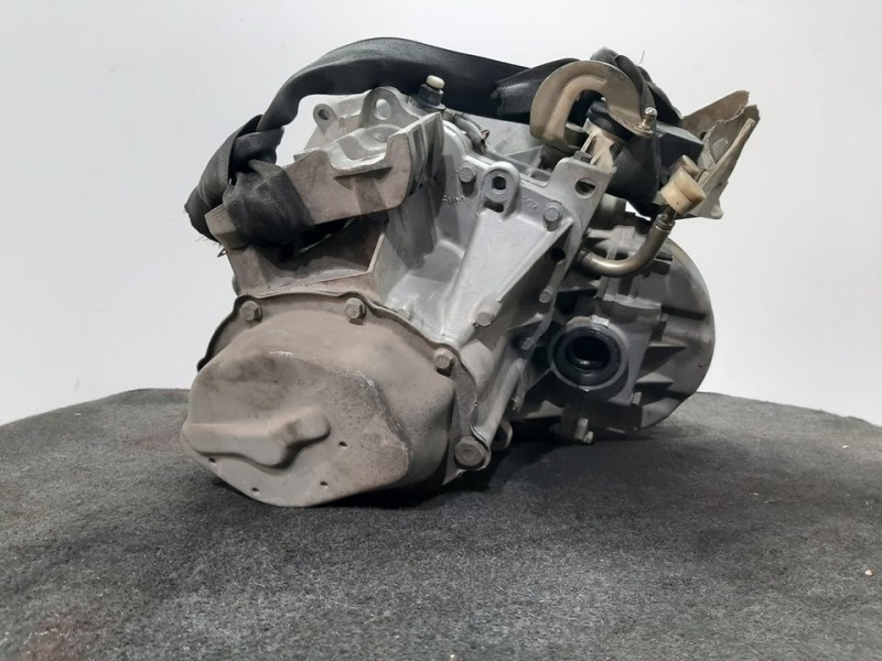 Recambio de caja cambios para citroën c3 1.4 hdi 16v sx referencia OEM IAM 20DM25  