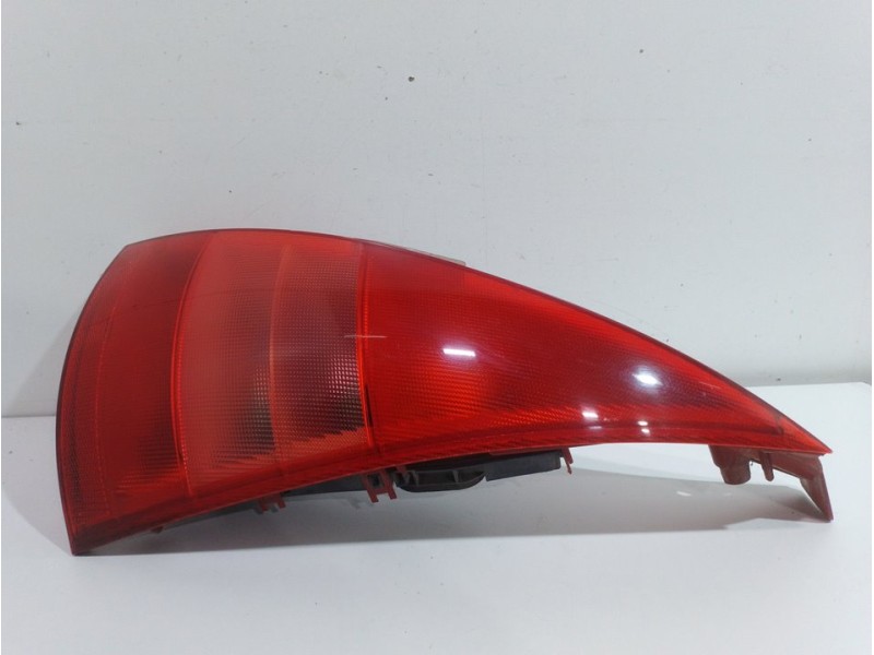 Recambio de piloto trasero derecho para citroën c3 1.4 hdi 16v sx referencia OEM IAM   