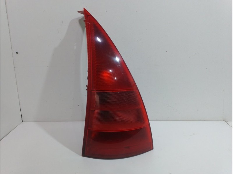 Recambio de piloto trasero izquierdo para citroën c3 1.4 hdi 16v sx referencia OEM IAM   