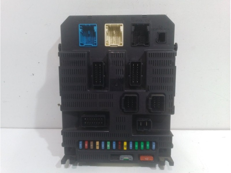Recambio de caja reles / fusibles para peugeot 207 xs pack referencia OEM IAM 9661708280  BSI2004P0800
