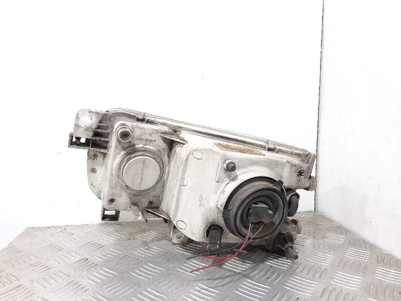 Recambio de faro derecho para nissan serena (c23m) 2.3 slx diesel referencia OEM IAM 260108C006  