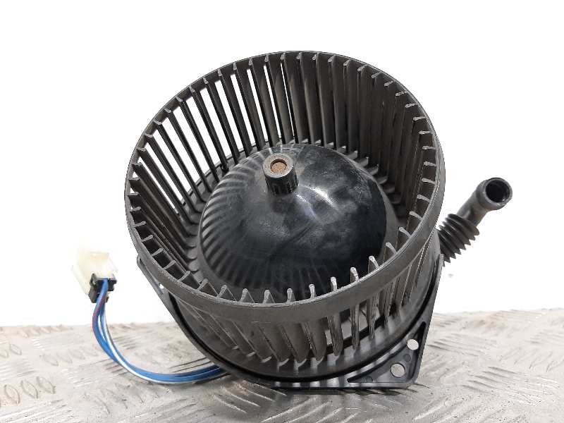 Recambio de motor calefaccion para nissan serena (c23m) 2.3 slx diesel referencia OEM IAM 0130111154  