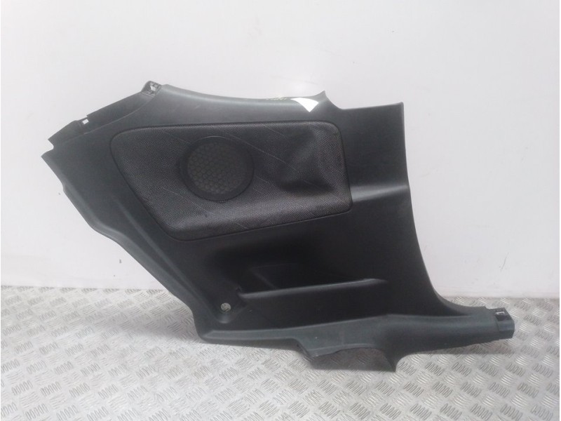 Recambio de guarnecido puerta delantera izquierda para peugeot 207 xs pack referencia OEM IAM   