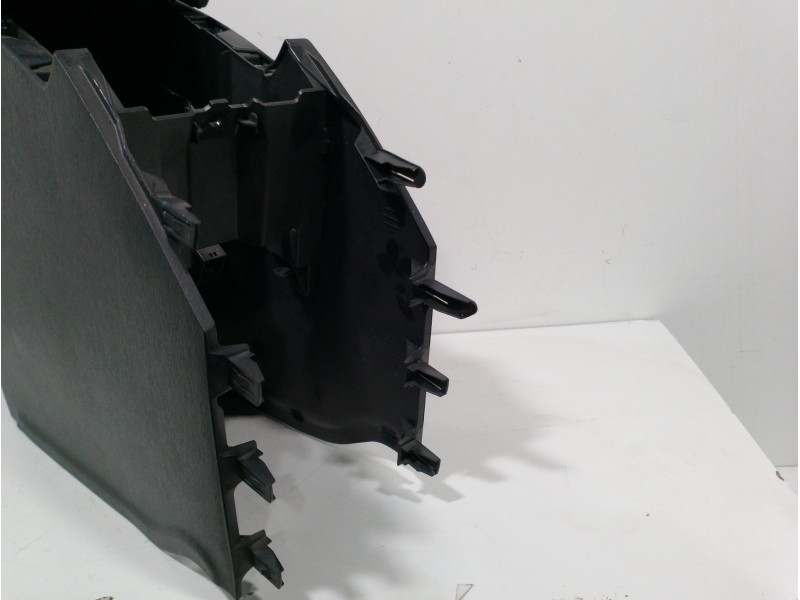 Recambio de apoyabrazos central para toyota prius (nhw30) advance referencia OEM IAM   