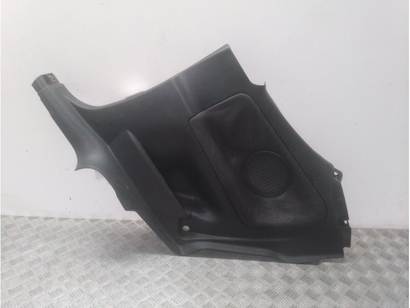 Recambio de guarnecido puerta delantera derecha para peugeot 207 xs pack referencia OEM IAM   