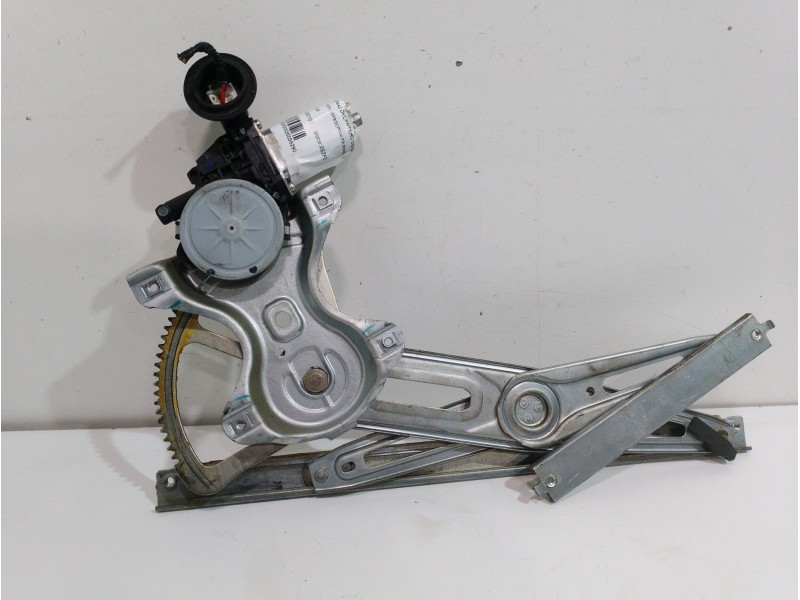 Recambio de elevalunas delantero derecho para toyota yaris (ksp9/scp9/nlp9) básico referencia OEM IAM 857100D100 AV2621002330 97