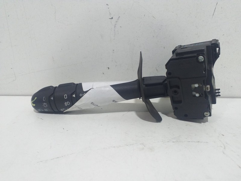 Recambio de mando intermitentes para renault clio ii fase ii (b/cb0) s referencia OEM IAM 6166  