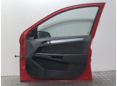 Recambio de puerta delantera derecha para opel astra h berlina cosmo referencia OEM IAM 13208422 ROJO  2