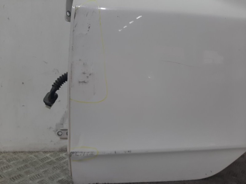Recambio de puerta trasera izquierda para hyundai ix35 classic 2wd referencia OEM IAM 770032Y000 BLANCO 