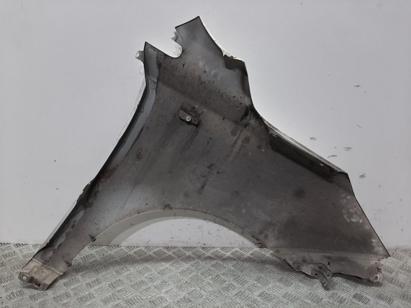 Recambio de aleta delantera izquierda para hyundai ix35 classic 2wd referencia OEM IAM 663112S050 BLANCO 