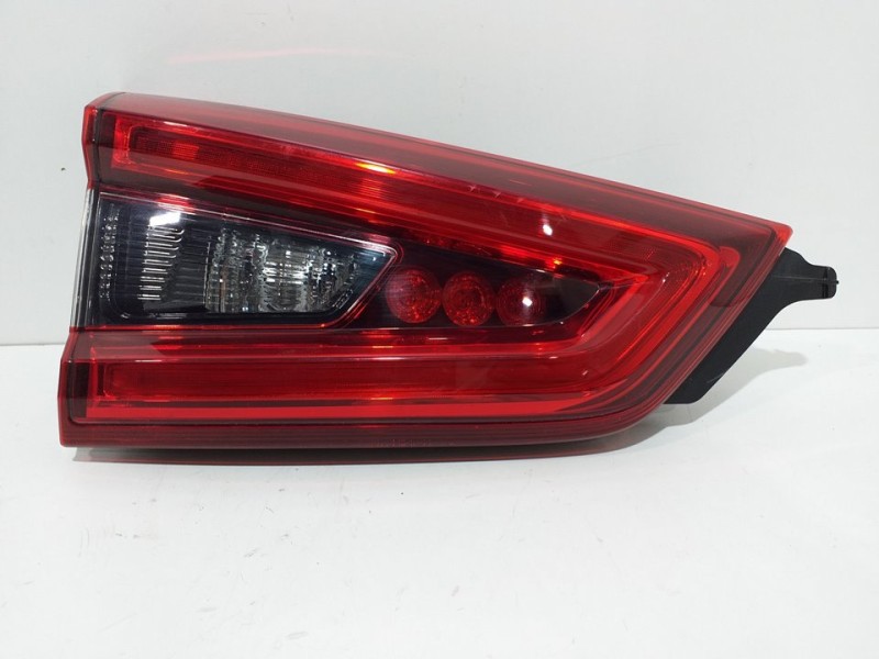 Recambio de piloto porton trasero izquierdo para nissan qashqai (j11) referencia OEM IAM  22619009 