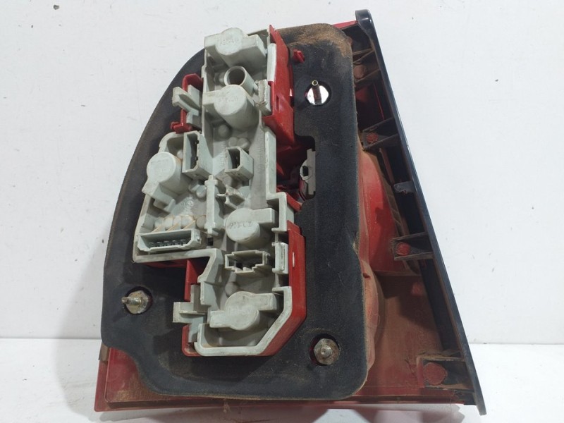 Recambio de piloto trasero derecho para volkswagen passat berlina (3b3) comfortline referencia OEM IAM   