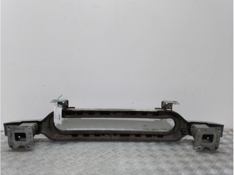 Recambio de refuerzo paragolpes delantero para peugeot 407 st sport referencia OEM IAM 61033937013  