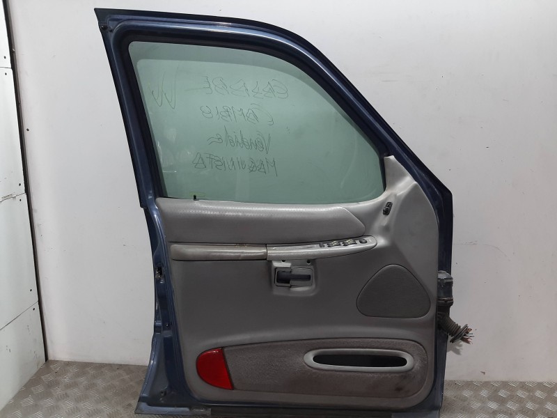 Recambio de puerta delantera izquierda para ford explorer 4.0 xlt referencia OEM IAM  AZUL 