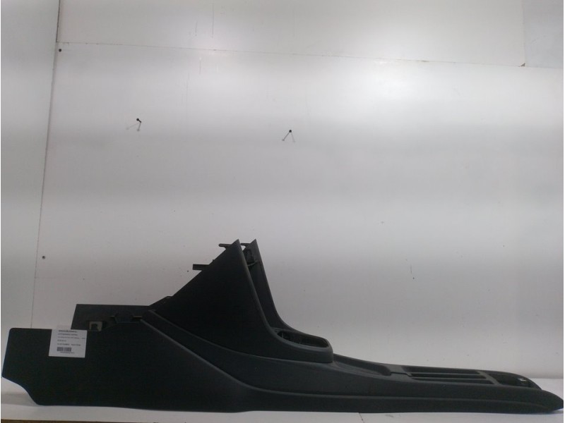 Recambio de apoyabrazos central para volkswagen polo (6r1) advance referencia OEM IAM 6R1863680D  