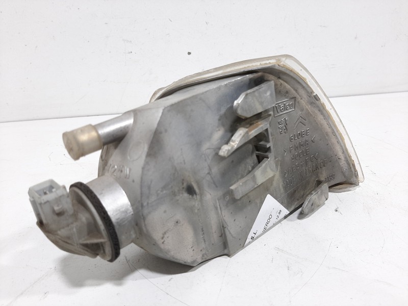 Recambio de piloto delantero izquierdo para citroën saxo 1.5 d monaco referencia OEM IAM 630359  