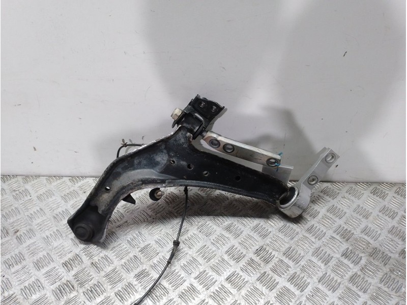 Recambio de brazo suspension inferior delantero derecho para nissan primera berlina (p12) acenta referencia OEM IAM   