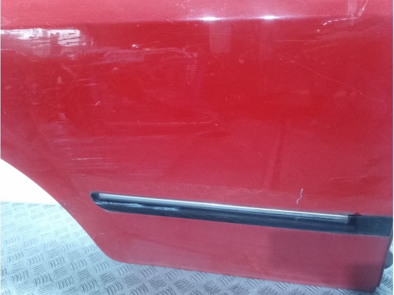 Recambio de puerta trasera derecha para fiat punto (evo) (199) dynamic referencia OEM IAM 51888069 ROJO 