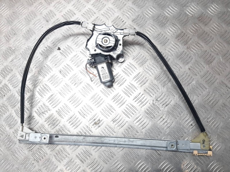 Recambio de elevalunas delantero derecho para renault clio ii fase ii (b/cb0) authentique referencia OEM IAM   