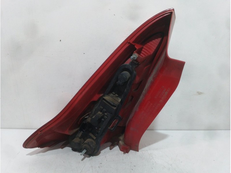 Recambio de piloto trasero derecho para citroën c4 berlina exclusive plus referencia OEM IAM 9646801677  