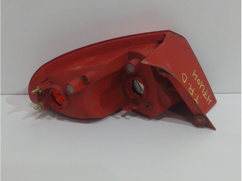 Recambio de piloto trasero derecho para chevrolet lacetti cdx referencia OEM IAM 201193R  