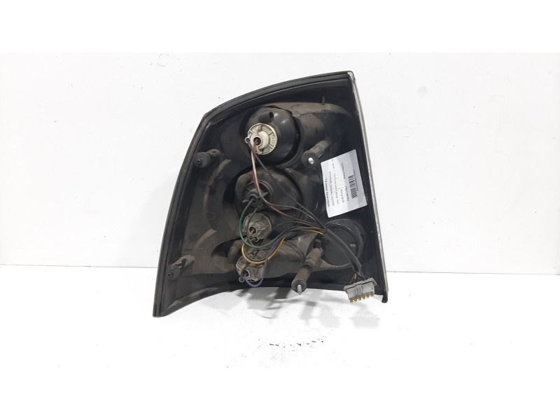 Recambio de piloto trasero derecho para opel astra g berlina comfort referencia OEM IAM 09117404  