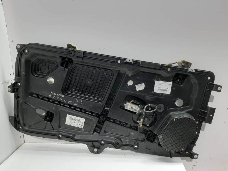 Recambio de elevalunas delantero derecho para ford fiesta (cbk) ambiente referencia OEM IAM 1567725  