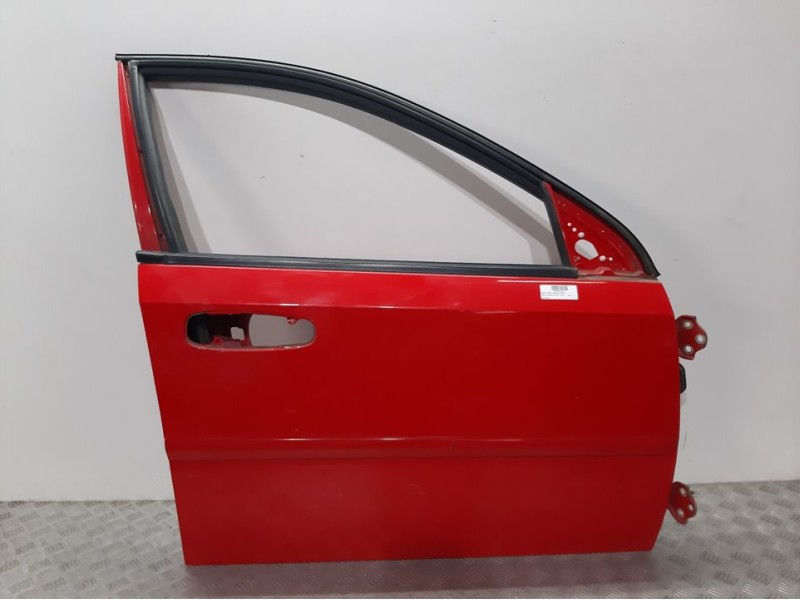 Recambio de puerta delantera derecha para chevrolet lacetti cdx referencia OEM IAM  ROJO 