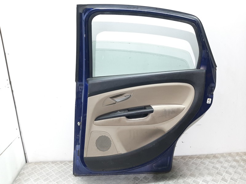 Recambio de puerta trasera derecha para fiat linea (110) dynamic referencia OEM IAM 0052063504 AZUL 