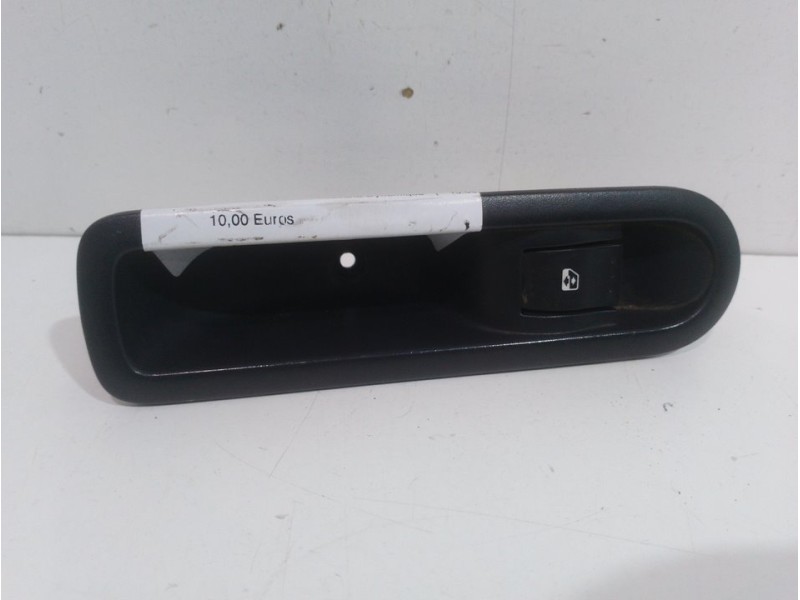 Recambio de mando elevalunas trasero izquierdo para renault scenic ii grand dynamique referencia OEM IAM   