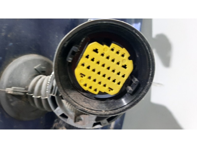 Recambio de puerta delantera izquierda para fiat linea (110) dynamic referencia OEM IAM 0052063483 AZUL 