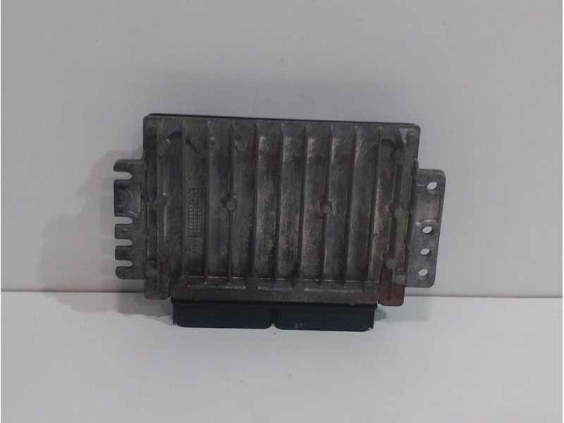 Recambio de centralita motor uce para chevrolet lacetti cdx referencia OEM IAM 96394699 S010016042A1 