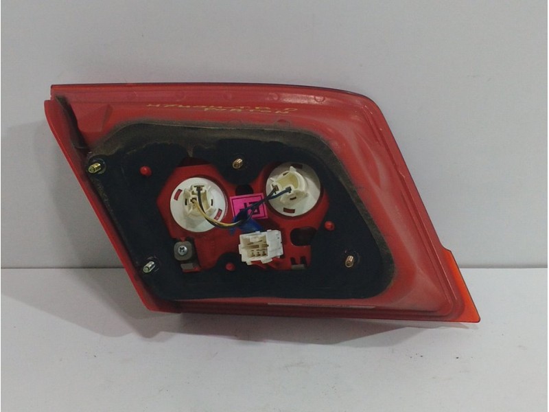 Recambio de piloto porton trasero derecho para chevrolet lacetti cdx referencia OEM IAM   