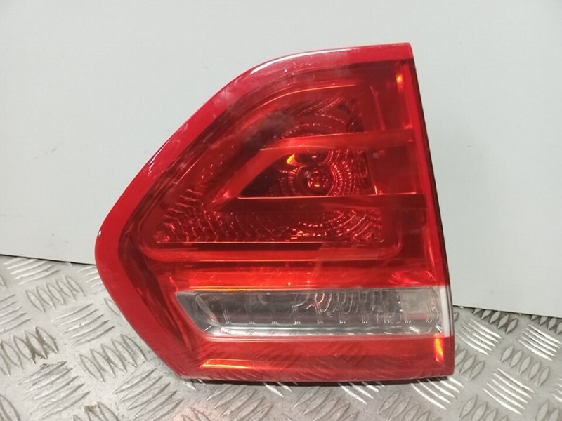 Recambio de piloto porton trasero izquierdo para citroën c4 picasso sx referencia OEM IAM   