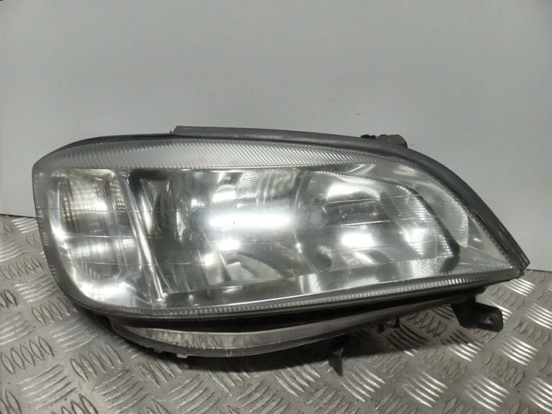 Recambio de faro derecho para opel zafira a elegance referencia OEM IAM 09118792  