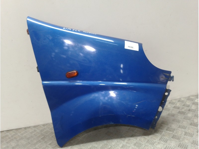 Recambio de aleta delantera derecha para nissan l-35 referencia OEM IAM  AZUL 