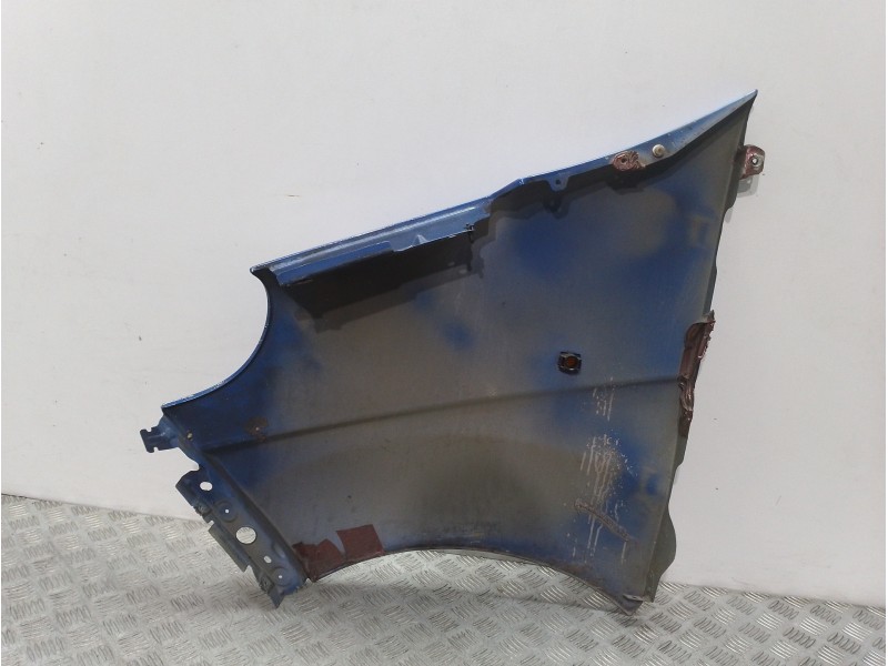 Recambio de aleta delantera derecha para nissan l-35 referencia OEM IAM  AZUL 