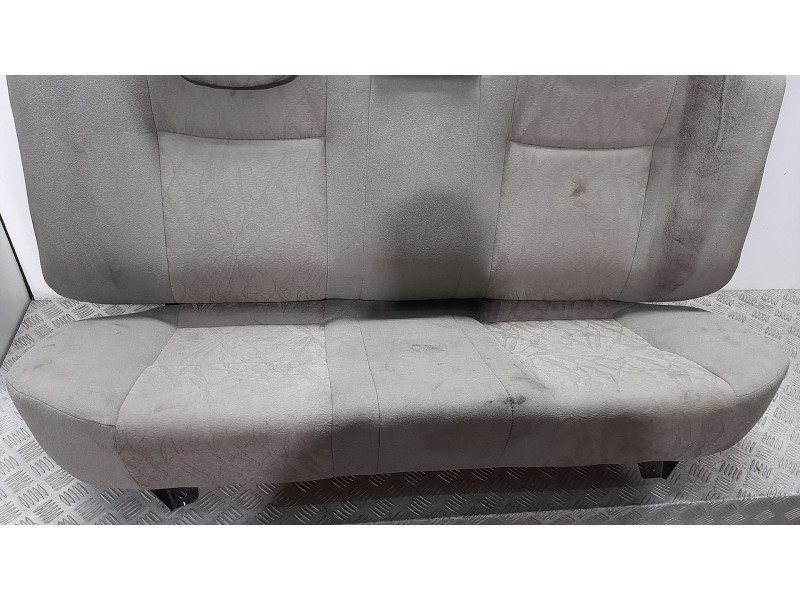 Recambio de asientos traseros para ssangyong musso pick up 2.9 referencia OEM IAM   