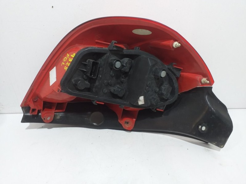 Recambio de piloto trasero derecho para renault clio iii pack dynamique referencia OEM IAM   