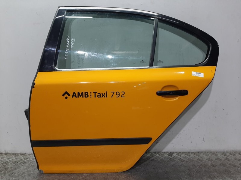 Recambio de puerta trasera izquierda para skoda octavia berlina (1z3) ambition referencia OEM IAM 1Z5833055 AMARILLO 