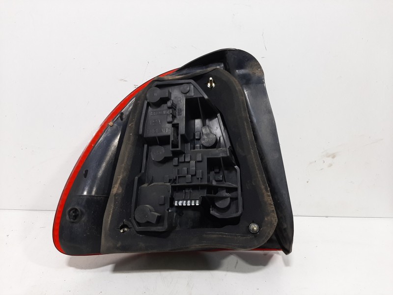 Recambio de piloto trasero derecho para mg serie 45 (rt) classic (5-ptas.) referencia OEM IAM ZUA000700  