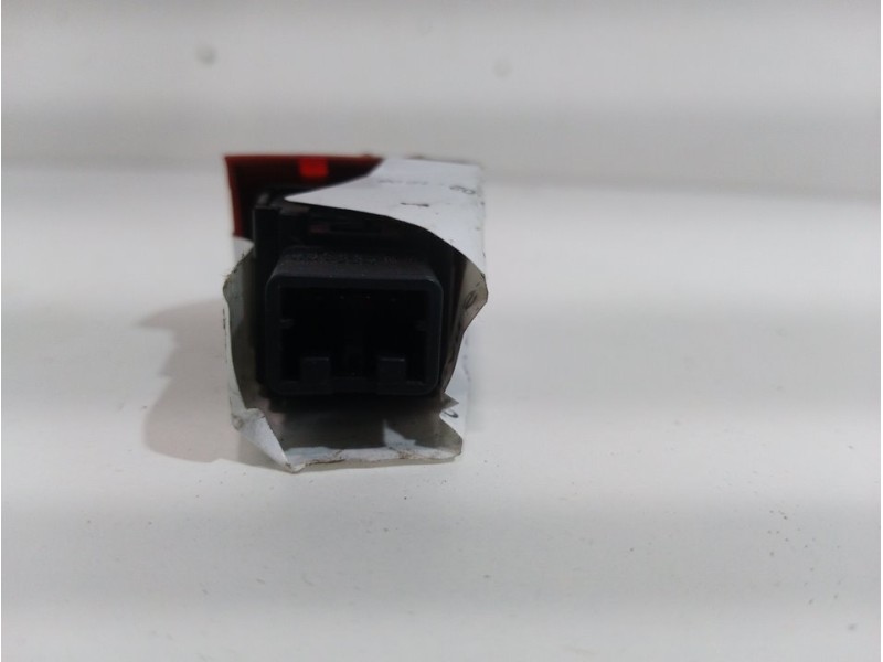 Recambio de warning para nissan micra (k12e) acenta referencia OEM IAM 06019 4 PINES 