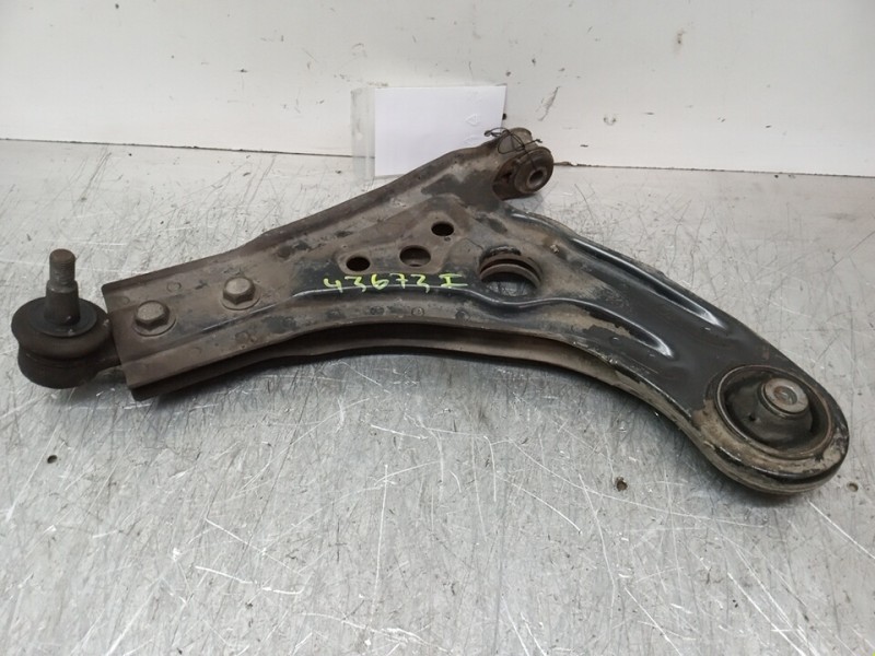 Recambio de brazo suspension inferior delantero izquierdo para chevrolet kalos 1.2 se referencia OEM IAM 96870465  