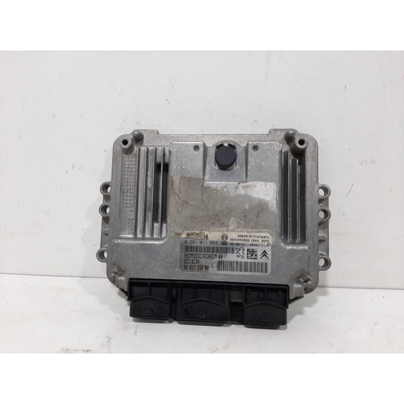 Recambio de centralita motor uce para citroën c4 berlina collection referencia OEM IAM 0281011863  