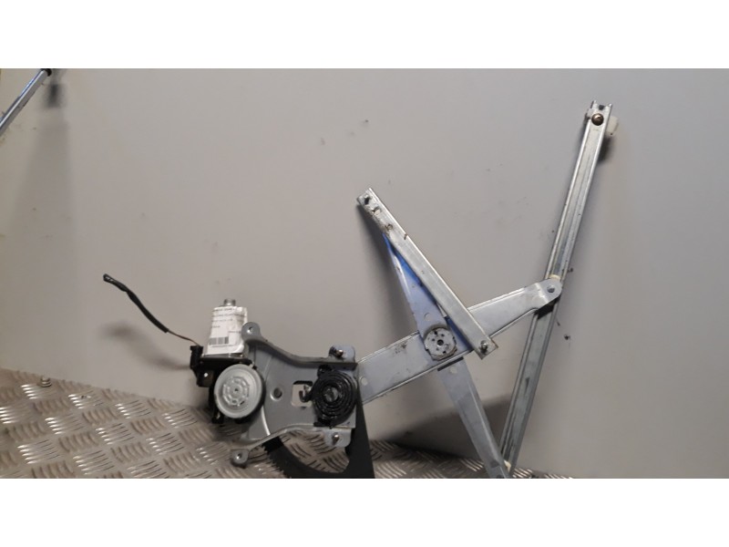 Recambio de elevalunas delantero derecho para chevrolet kalos 1.2 se referencia OEM IAM   