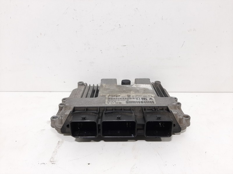 Recambio de centralita motor uce para citroën c4 berlina collection referencia OEM IAM 0281011863  