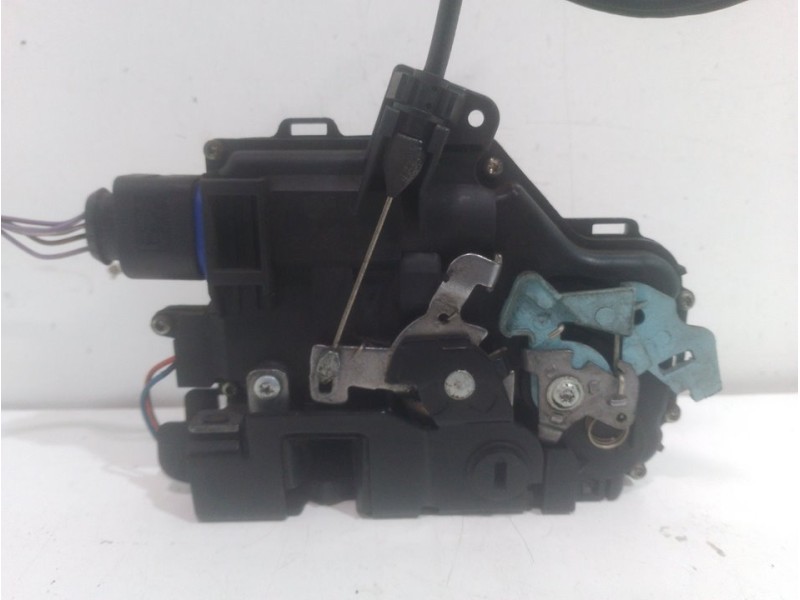 Recambio de cerradura puerta trasera derecha para skoda octavia berlina (1z3) collection referencia OEM IAM 7L0839016D 6 PINES 