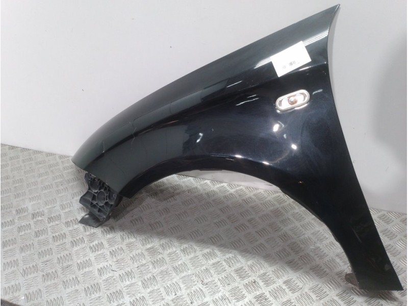 Recambio de aleta delantera izquierda para ford focus berlina (cak) ambiente referencia OEM IAM 1350732 NEGRO 